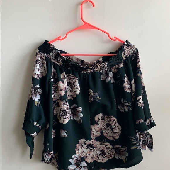 Floral Off the Shoulder Shirt! - Picture 2 of 5